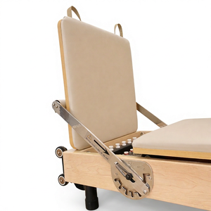 เตียงพิลาทิสแบบพับได้รุ่น Commercial Maple สำหรับใช้ในสตูดิโอ พร้อมที่วางเท้าปรับระดับได้ รางเลื่อนเรียบ และสีตามสั่ง OEM - Product Image 4