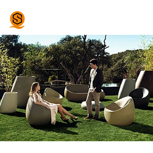Tavoli e <span class=keywords><strong>sedie</strong></span> in vetroresina bianca di design di lusso - Product Image 4