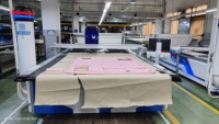 Machine de découpe cnc de tissu de mousse d'alimentation automatique