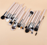 Ensemble de 24 pinceaux de maquillage de luxe avec manche rose, étiquette privée disponible, idéal pour les artistes professionnels et les débutants