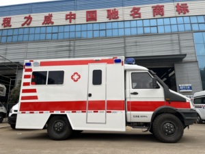 1VECO <span class=keywords><strong>Ouba</strong></span> 4x4 Ambulance tout-terrain avec abri de franchissement des eaux - Product Image 4