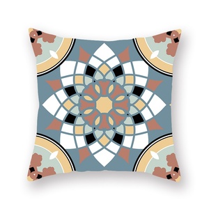 Cuscino Decorativo Moderno Quadrato con Stampa Digitale Mandala in Poliestere per Interni - Product Image 4