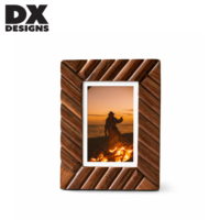 Bingkai Foto Kayu Solid DX Designs 4x6 5x7 8x10 Inch Model Diagonal Strip Warna Coklat, Dapat Diletakkan di Meja atau Dipasang di Dinding, Dekorasi Bingkai Gambar Kayu