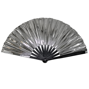 FAREA Stock en gros Éventail de Kung Fu 13 pouces à nervures en bambou et tissu PVC imprimé, très vendu, blanc et noir, avec poignée décorative peinte - Product Image 6