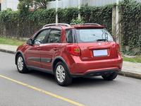 Suzuki SX4, Voiture d'occasion japonaise économique, faible consommation de carburant, spacieuse, faibles frais d'entretien, facile à manier sur les routes difficiles.