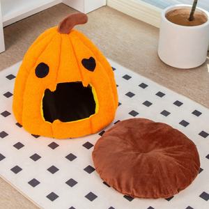 Cama Divertida para Mascotas con Diseño de Calabaza Navideña, Casa de Felpa Suave de Algodón PP, Cama de Lujo para Gatos y Animales Pequeños - Product Image 6