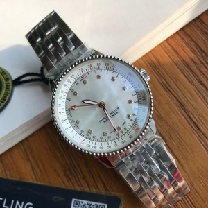 Reloj de Aviación Unisex de Lujo en Acero Inoxidable con Marcadores de Hora de Diamantes, Esfera Digital, Movimiento SEIKO, Cronógrafo, Estilo Breitling - Product Image 2