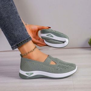 Baskets décontractées d'été pour femmes, à enfiler, avec empeigne en maille respirante, semelle intermédiaire en PVC, antidérapantes, à sangle réglable, pour la marche et le sport, plates - Product Image 5