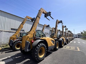 XC6-3007V Telehandler 3 Ton Capacity 7M Reach Powerful Deutz Engine Compact Telescopic Forklift 4x4 Multi-Function Ready - Product Image 6