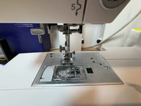 Machine à coudre domestique Janome DC7100 de haute qualité pour couture plate, surjet et couture décorative à vendre