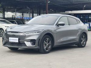Mustang Mach-E RWD Premium <span class=keywords><strong>2023</strong></span> d'occasion, jantes en alliage de 19 pouces, toit panoramique, assistance au maintien de voie, véhicule électrique 5 places - Product Image 2