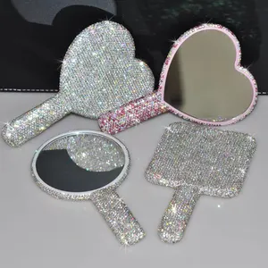 Specchio per il trucco di lusso portatile all'ingrosso con specchio a mano con strass specchio con logo personalizzato colore diverso