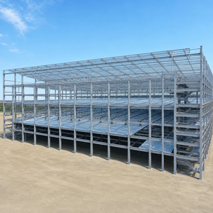 Bâtiment d'usine en acier à structure isolée et durable pour zones sismiques, avec base d'atelier en acier personnalisable - Product Image 1