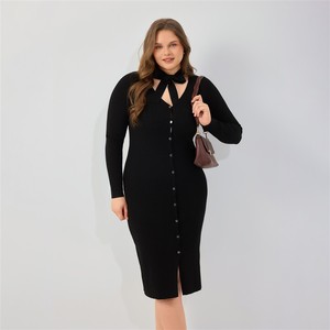 Robe en tricot côtelé en viscose taille plus pour femmes, vêtements d'hiver personnalisés, printemps 2026, col noué, bouton sur le devant, longueur midi, style chic et élégant - Product Image 1