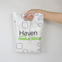 Sac d'emballage pour chaussures et vêtements en plastique PE avec poignée, impression offset imperméable de haute qualité, logo personnalisé en couleur, réutilisable