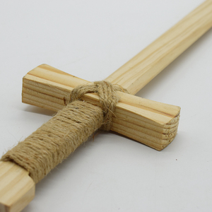 Neue maßge schneiderte Kinder Holz schwerter Kiefernholz Hochwertige Outdoor-Spielschwerter 3 Stile Holz schwert Spielzeug - Product Image 6