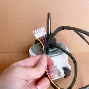 Guangdong มอเตอร์พัดลม ZKFN-50-8-2 DC 3สาย50W สำหรับเครื่องปรับอากาศส่วนอะไหล่กลางแจ้ง - Product Image 2