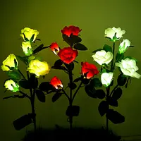 Amazon Hot Sales Led Solar Simulatie Rose Bloem Licht Outdoor Gazon Lamp Thuis Decoratieve Bloem Night Lights