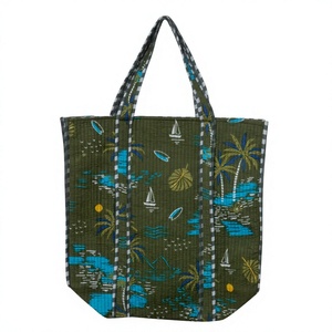 Sac fourre-tout à bandoulière longue en coton matelassé rayé fait main pour femme, écologique, style bohème indien, idéal pour la plage, les fêtes et les expositions - Product Image 1