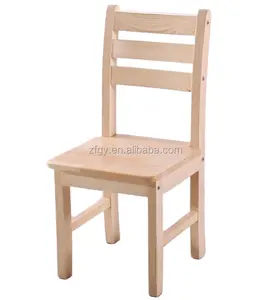Дизайнерское кресло из массива сосны для помещений