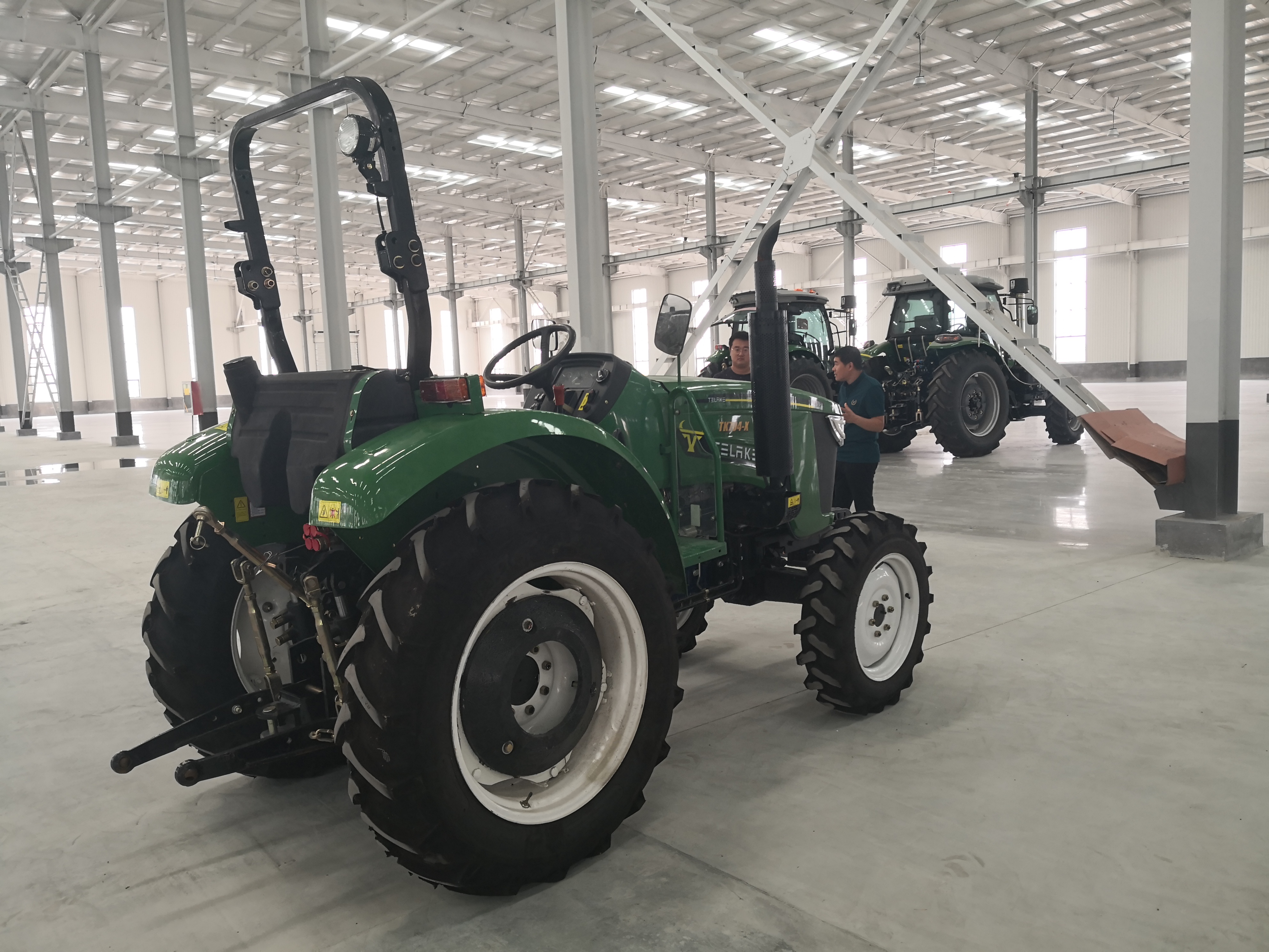 source 微型拖拉机25hp/30hp/35hp/40hp/45hp/50hp/60hp/70hp/80hp