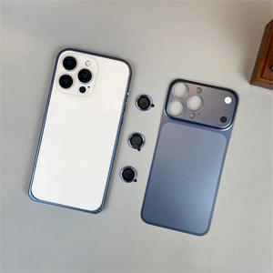 Película Mate de Lujo con Adhesivo Trasero Integrado de Metal para iPhone 14 Pro/15 Pro/16 Pro Max, Transforma Instantáneamente a 17 Pro/17 Pro Max - Product Image 6