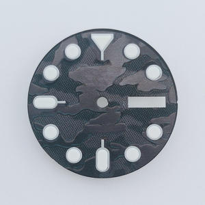 Esfera de Latón Luminosa Verde de 28.5mm con Patrón de Camuflaje y Logotipo Personalizado para Movimiento NH35 <span class=keywords><strong>4R</strong></span> 8215 7S26, Estilo Vintage en Relieve de Lujo - Product Image 5