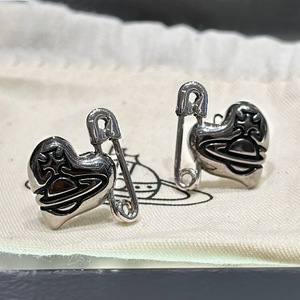 Broche de circonita con forma de mariposa, estilo punk, chapado en oro, de alta calidad, con diseño de Saturno y amor, que combina con todo, para mujer, estilo Western Empress Dowager - Product Image 3