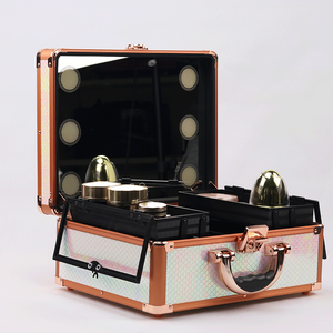 Estuche de tocador de <span class=keywords><strong>maquillaje</strong></span> personalizado, caja dura de belleza con luces integradas, espejo completo, proveedor al por mayor, novedad de 2023 - Product Image 1