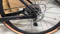 Vélo tout-terrain en fibre de carbone GRAVEL-V3 RS 24 vitesses avec frein à disque et câblage interne complet 700*40C 9,9KG