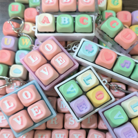 Keycaps personnalisés style anime, pendentif de clavier alphabet, clicker anti-stress, plusieurs options de couleurs, porte-clés clicker pour cadeaux