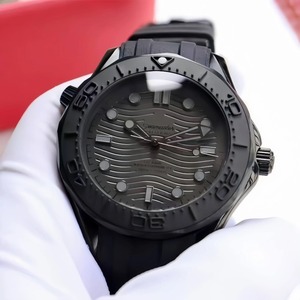 Montre de luxe vintage moderne à mouvement mécanique automatique pour homme, bracelet en caoutchouc noir, lunette en céramique, boîtier en acier inoxydable noir - Product Image 3