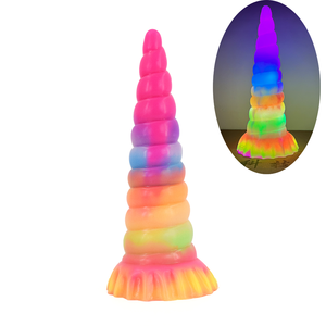 YOCY Vente chaude Dildo lumineux de 9 pouces Dildo qui brille dans le noir Grand ensemble de bouchons anaux avec ventouse - Product Image 1