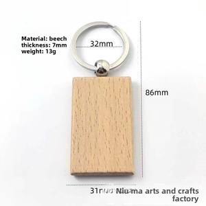 <span class=keywords><strong>En</strong></span> stock porte-clés créatif <span class=keywords><strong>en</strong></span> <span class=keywords><strong>bois</strong></span> de hêtre gravable au laser petit bloc de <span class=keywords><strong>bois</strong></span> pendentif étiquette porte-clés de voiture <span class=keywords><strong>en</strong></span> <span class=keywords><strong>bois</strong></span> impression - Product Image 4