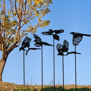 Décoration de Jardin en Métal Silhouette d'Oiseau, Tournesol et Abeille en Acier Inoxydable pour Patio, Terrasse et Allée de Jardin - Product Image 3