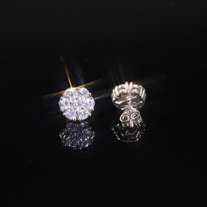Pendientes de Plata de Ley S925 al por Mayor con 7 Piedras en Forma de Flor, Joyería de Moda, Pendientes de Moissanita con Incrustaciones, Listos para Enviar - Product Image 6