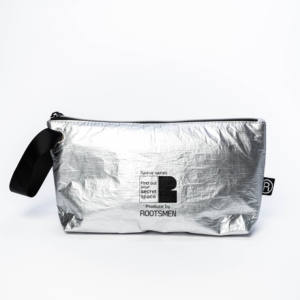 Clever Designed Tyvek Paper Cosmetic Bag Silver Cosmetic Favor Bags para almacenar cosas - Product Image 1