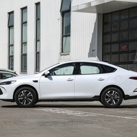 Nouvelle Arrivée BYD Qin Plus DM-i 210KM Transcend Berline Hybride à Autonomie Étendue Économique pour les Voyages Intercités Longue Distance