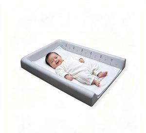 Support de fixation pour couches bébé avec façade en PVC durable et rembourrage en mousse compressée pour une reconfiguration fiable des couches pour nouveau-nés - Product Image 1