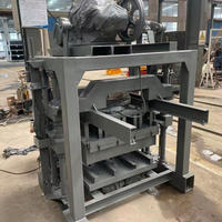 Machine à blocs creux semi-automatique hydraulique 4-40 pour la construction routière et la construction de bâtiments