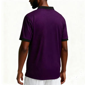 Tayland için Özelleştirilmiş Yüksek Kaliteli Çizgili Futbol Formaları, Gelişmiş Tasarımlı Takım Futbol Üniformaları ve Tay Spor Giysileri - Product Image 2