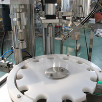 Machine de remplissage et de bouchage automatique de sauces épaisses et de beurre avec étiqueteuse, à pompe à piston linéaire