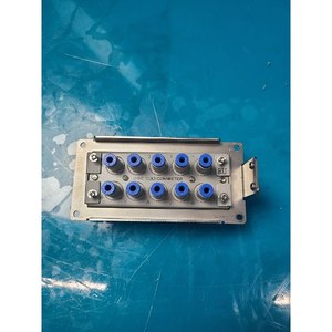 Prise de connexion rapide pneumatique SMC KK3S10-04 / 5/32, utilisée comme pièce détachée pour équipement semi-conducteur d'occasion - Product Image 1