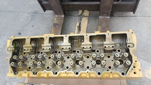 2454324 3787413 9R5386 3413023 10R8886 1096783 1807484 1731926 1630325 1462671 Assemblage de culasse du moteur à gaz naturel - Product Image 6