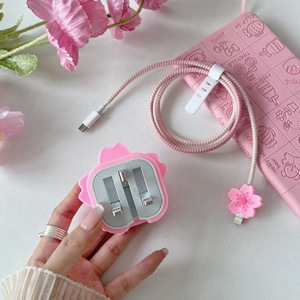 Étui de protection pour tête de chargeur en silicone motif fleur de cerisier tendance et mignon avec organisateur de câble spiralé flexible - Product Image 2