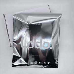 Bolsas de Correo de Poliéster Plateadas Metálicas con Logotipo Personalizado, Bolsas de Envío para Ropa, Bolsas de Correo de Poliéster - Product Image 1