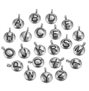 Charm Redondo con Letra de 8MM |   Colgante de Letra Inicial del Alfabeto en Acero Inoxidable Chapado en Oro PVD de 18K para la Creación de Joyas |   Resistente al agua y duradero - Product Image 6
