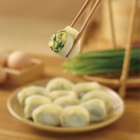 Dumplings (Jiaozi) de Cebollino y Huevo Sanqua, Bocadillo Salado Hecho a Mano con Grano de Trigo Blando en Bolsa, para Cocinar al Vapor/Frituras/Solar, Ideal para Cualquier Momento del Día