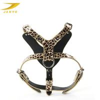 Harness Anjing Kulit Sintetis JANYO Custom Adjustable Heavy Duty dengan Aksesoris Logam Perak dan Hiasan Rivet, Anti Tarik