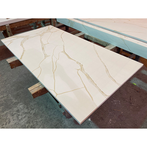 Plans <span class=keywords><strong>de</strong></span> <span class=keywords><strong>travail</strong></span> en quartz Calacatta Gold pour cuisine, sur mesure, fournisseur <span class=keywords><strong>de</strong></span> <span class=keywords><strong>pierre</strong></span> technique - Product Image 2